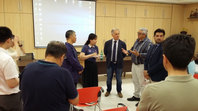 Cooperativa Sole di Parete (CE). Delegazione cinese studia il modello cooperativo di Sole