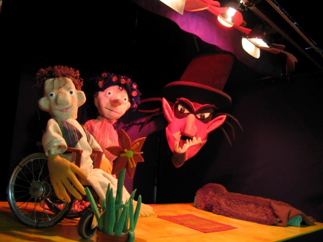 Cooperativa Le Nuvole. Melodie di primavera e marionette dall’atmosfera onirica al Teatro dei Piccoli.