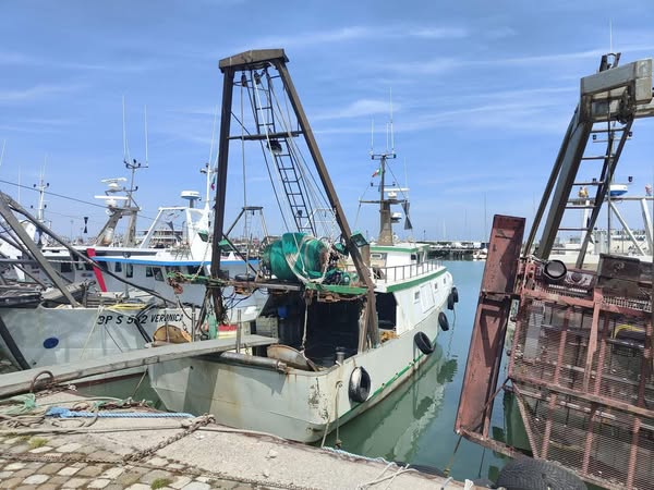Associazioni della Pesca e Sindacati. 26 aprile 2025 ore 9.45 omaggio a Papa Francesco: i pescherecci italiani suoneranno in contemporanea in tutto il Paese.